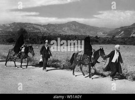 L'albanais des couples à cheval, 1942 Banque D'Images