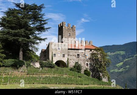 Au-dessus de Château Hochnaturns Naturns, 13e siècle, la forteresse, la tour résidentielle Romane Vinschgau, Tyrol du Sud, Italie Banque D'Images