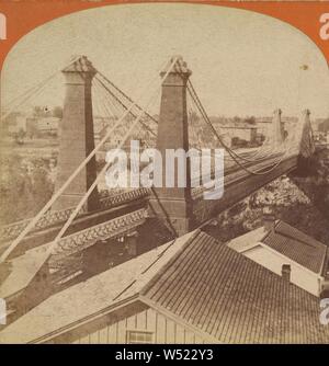 Pont suspendu de fer - Niagara - 800 pieds de long. Sur la ligne de Canada Southern R.R., George Barker (américain, 1844 - 1894), vers 1875-1885, à l'albumine argentique Banque D'Images