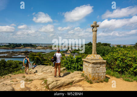 Île de Brehat . Traversez à la Chapelle Saint-Michel, département des Côtes-d'Armor, Bretagne, France Banque D'Images