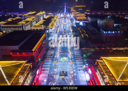 Vue sur le spectacle léger à Datang Everbright ville de Xi'an, ville du nord-ouest de la Chine, dans la province de Shaanxi, du 2 janvier 2018. Banque D'Images