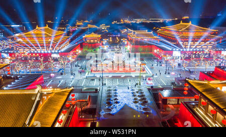 Vue sur le spectacle léger à Datang Everbright ville de Xi'an, ville du nord-ouest de la Chine, dans la province de Shaanxi, du 2 janvier 2018. Banque D'Images