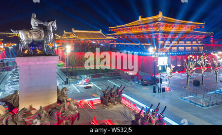 Vue sur le spectacle léger à Datang Everbright ville de Xi'an, ville du nord-ouest de la Chine, dans la province de Shaanxi, du 2 janvier 2018. Banque D'Images