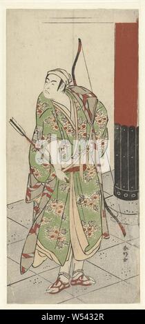 L'acteur Ichikawa Monnosuke II avec arc et flèche, Ichikawa Monnosuke II, Katsukawa Shunko (mentionné sur l'objet), Japon, 1780 - 1785, gravure sur bois, papier couleur, h 312 mm × 140 mm w Banque D'Images