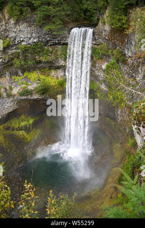 Chutes Brandywine Whistler en Colombie-Britannique. Chutes Brandywine spectaculaire près de Whistler, Colombie-Britannique, Canada. Banque D'Images