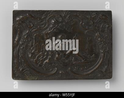 Plaque avec le dieu de la rivière Tibre, une plaque de bronze avec une représentation d'un dieu de la rivière, le Tibre, avec Romulus et Remus et la louve dans un cadre rocaille., anonyme, c. 1400 - c. 1950, bronze (métal), h 6,2 cm × 9 cm × w w 40 Banque D'Images