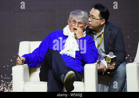 Entraîneur de football serbe et ancien joueur Bora Milutinovic assiste à la Football chinois et loisirs Forum pendant la 2018 footballeur chinois du Oui Banque D'Images