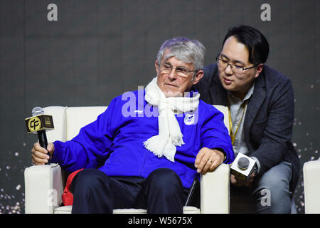 Entraîneur de football serbe et ancien joueur Bora Milutinovic assiste à la Football chinois et loisirs Forum pendant la 2018 footballeur chinois du Oui Banque D'Images