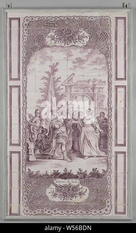 Panneau tuile avec représentation de Jeptha et sa fille, panneau de tuile tuiles de 104 (13 x 8) avec une représentation biblique peint pourpre de Jeptha et sa fille avec un arc à l'arrière-plan entourée d'un cadre de travail et de serviette balances volutes. En vertu de la représentation l'inscription : Richteren XI VS 30 etc., Tegelbakkerij aan de Schiedamsedijk, Rotterdam, 1755 - 1788, faïence, émail étain, h 177 cm × w 110 cm × d 6.5 cm Banque D'Images