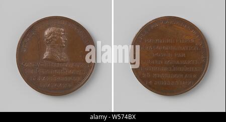 Création de la colonne nationale, en l'honneur des trois consuls, médaille de bronze. A l'avant : le buste de l'homme à l'intérieur de l'intérieur, au-dessus de l'inscription. La marche arrière : l'inscription à l'intérieur, Paris, Napoléon Bonaparte (empereur des Français), Jean-Jacques Régis de Cambacé rès (Duc de Parme), Charles-François Lebrun (Duc de Plaisance), Benjamin Duvivier, 1800, bronze (métal), frappant (métallurgie), d 4,2 cm × W 43,38 Banque D'Images