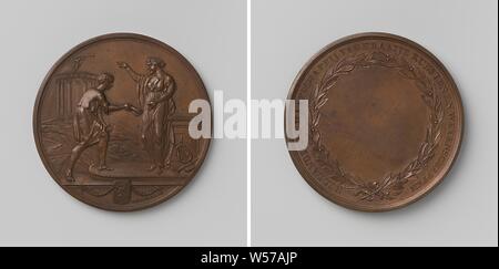 Hollandsche Maatschappij van Fraaije Arts and Sciences, médaille de bronze. Avers : comité permanent sur l'altitude à côté de l'autel, contre laquelle la lyre trompette et mensonge, reçoit femme en vêtements anciens, la présentation de la poésie, un rouleau de papier d'un jeune homme, qui se joint à elle, partiellement refoulées avec main droite pointe vers le temple de Roem sur une colline, coupé, armoiries, pendaison avec guirlandes de fleurs. Inverse : champ vide à l'intérieur de couronne de laurier et de circonférence, Amsterdam, Hendrik Lageman, 1806 - 1818, bronze (métal), frappant (métallurgie), d 5,7 cm × W 72,51 Banque D'Images