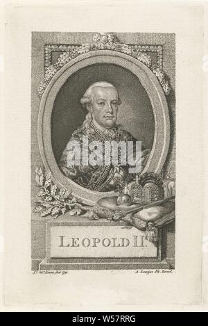 Portrait de Léopold II, Archiduc d'Autriche, Grand-duc de Toscane, le Prince des Pays-Bas méridionaux, roi de Bohême et empereur du Saint Empire Romain. Représenté dans un cadre ovale avec décoration de feuille de chêne. Sur la console d'une couronne, sceptre et apple du royaume, Léopold II (empereur d'Autriche), Sophia Wilhelmina Evans (mentionné sur l'objet), Rotterdam, 1791, papier, h 187 mm × W 123 mm Banque D'Images