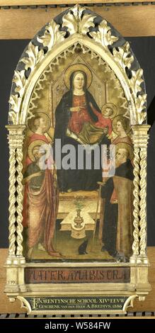 La Vierge et l'enfant ont intronisé avec quatre saints, Saints Jean le Baptiste, Antony Abbot, Elisabeth de Hongrie, une femelle Saint Mary, avec l'enfant et quatre saints. Marie se tenait assise sur un trône avec l'enfant Jésus sur ses genoux. Au premier plan quatre saints : Jean le Baptiste, Anthony Abbot, Elisabeth de Hongrie et une femme martyr. Cadre en bois sculpté de style gothique avec l'inscription., VAN DEN HEER A. METEO CONTACTEZ-BREDIVS. 1886', anonyme, Florence, c. 1350 - c. 1399, panel, poire (bois), tempera, h 105 cm × w 50 cm × d 7,8 cm Banque D'Images