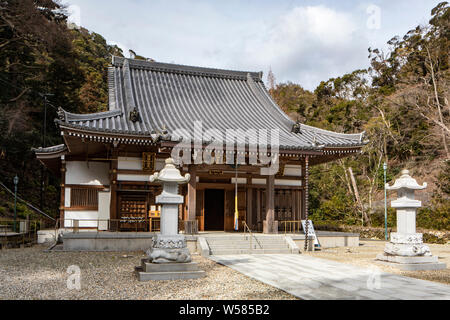 Nyoirinkannon de culte à l'ère Meiji-no-Mori Mino Quasi-Parc national, Osaka, Japon. Banque D'Images