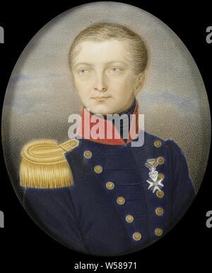 Jan Carel van Speijk Josephus (1802-31). Officier de marine, portrait de Jan van Speijk Carel Josephus (1802-31). Officier de marine. Buste, tête tournée vers la gauche, en uniforme. Une partie de la collection de portraits portrait, Jan Carel van Speijk Josèphe, Joannes Antonius Augustinus Pluckx, 1820 - 1837, ivoire, métal, bois (matière végétale), verre, H 12 cm × w 11 cm h 13,8 cm × 12,3 cm × w d 1 cm Banque D'Images