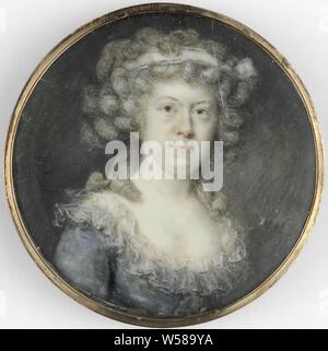 Portrait de femme, Portrait d'une femme. Buste, légèrement vers la droite, en regardant le spectateur. Une partie de la collection de miniatures, historique des personnes non connues de nom - BB - femme Tozelli, Francesco, 1790 - 1800, l'ivoire, aquarelle (peinture), de matières textiles, métal, verre, d 5,2 cm × H 0,4 cm Banque D'Images