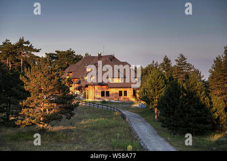 Tara la montagne, maison en bois - Serbie Banque D'Images