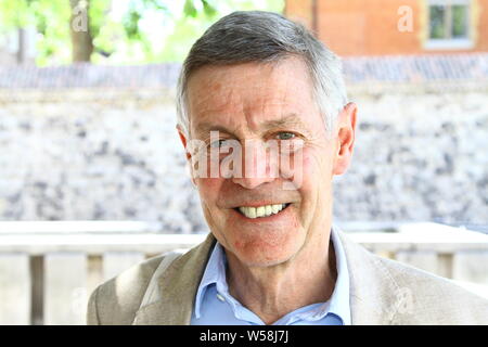 Matthew PARRIS, écrivain POLITIQUE DE RADIODIFFUSION ET ANCIEN MEMBRE DU PARLEMENT À COLLEGE GREEN DANS LA VILLE DE WESTMINSTER, LONDON, UK 24 JUILLET 2019 SUR. Parti conservateur. Les hommes politiques britanniques. La politique. Banque D'Images