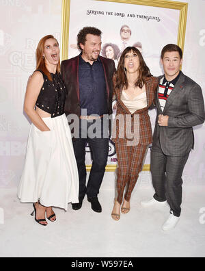 HOLLYWOOD, CA - 25 juillet : (L-R) Cassidy Freeman, Danny McBride, Edi Patterson et Adam DeVine assister à la première de Los Angeles Nouvelle Série HBO "Les pierres juste à des studios Paramount le 25 juillet 2019 à Hollywood, Californie. Banque D'Images