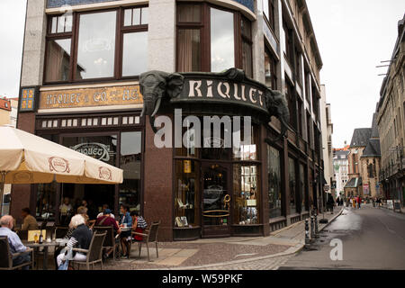 L'entrée du café Riquet sur Reichsstrasse et Schuhmachergässchen à Leipzig, Allemagne. Banque D'Images