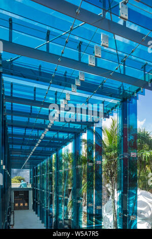 Oeil de mouche DOME (©Buckminster Fuller INST 2014) PALM COURT (©SB ARCHITECTS 2018) MIAMI DESIGN DISTRICT MIAMI FLORIDA USA Banque D'Images