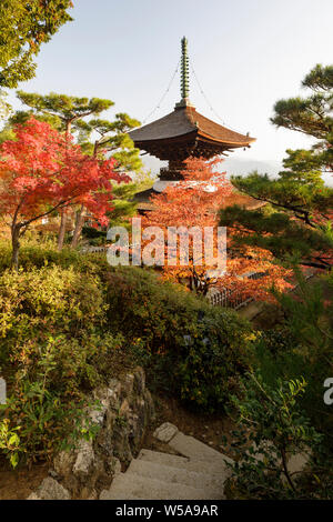 Automne couleur dans Jojakko-ji dans de Arashiyama, Kyoto, Japon. Banque D'Images