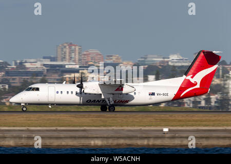 QantasLink (Est de l'Australie Airlines) de Havilland Canada Dash 8 lits 1 turbopropulseurs avion régional (ipern Banque D'Images