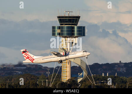 Virgin Australia Airlines ATR ATR-72 turboprop avion bimoteur régional d'avions décollant de Sydney Airp Banque D'Images