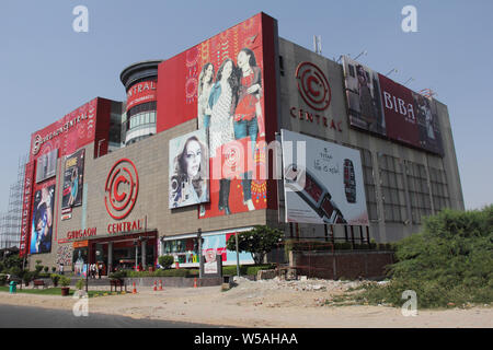 Entrée d'un centre commercial, Gurgaon, Haryana, Inde Banque D'Images