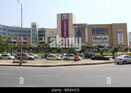 Shopping mall at the roadside, Gurgaon, Haryana, India Stock Photo