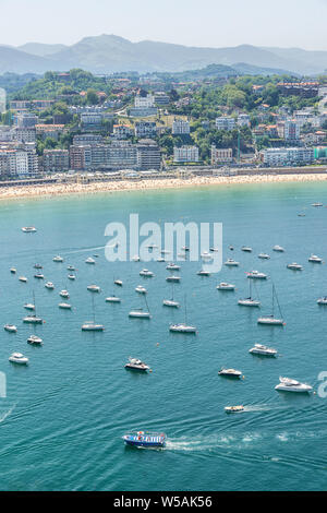 Les plages d'Ondarreta et Kontxa sur baie de La Concha à San Sebastian en Espagne Banque D'Images