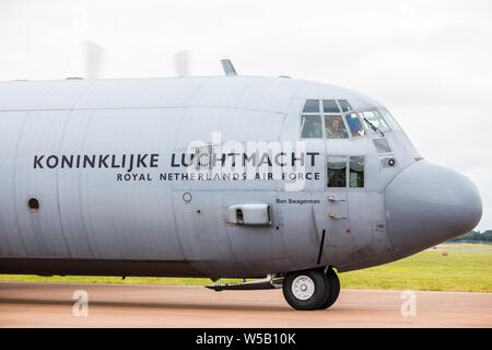 Royal Netherlands Air Force C-130H capturés à la 2019 Royal International Air Tattoo à Fairford de la RAF. Banque D'Images