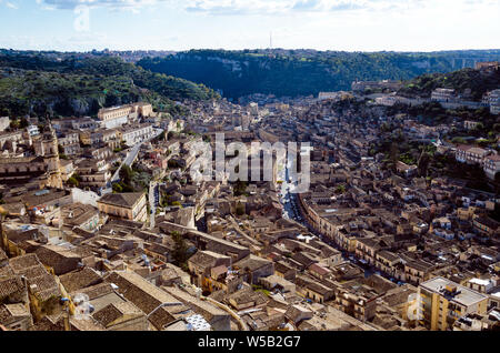 MODICA, SICILE, ITALIE. 1er janvier 2019. Vue de la ville de Modica. Les touristes sont attirés par la réputation de Modica comme la "ville aux 100 églises". Banque D'Images