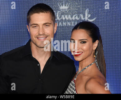 Los Angeles, USA. 26 juillet, 2019. Eric Winter et Roselyn Sánchez assiste à l'Hallmark Channel et marque les films & Mystères de l'été 2019 à TCA Résidence privée, Los Angeles, Californie le 26 juillet 2019. Crédit : l'accès Photo/Alamy Live News Banque D'Images