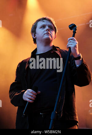 Crique de Lulworth, Dorset, UK. Le 27 juillet 2019. Lewis Capaldi, sur scène, Lulworth Dorset/Fletcher-Park Crédit : Dawn Alamy Live News Banque D'Images