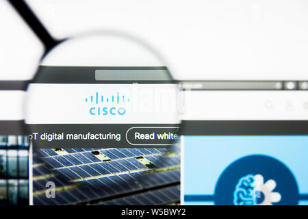 Richmond, Virginie, USA - 27 juillet 2019 : Editorial de Cisco Systems Inc Page d'accueil du site. Le logo Cisco Systems Inc visible à l'écran. Banque D'Images