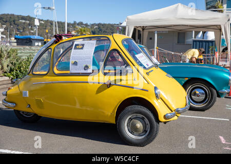 Troie 1962 jaune 200 classic motor car sur l'affichage à une voiture d'époque montrent à Newport, Sydney, Australie Banque D'Images