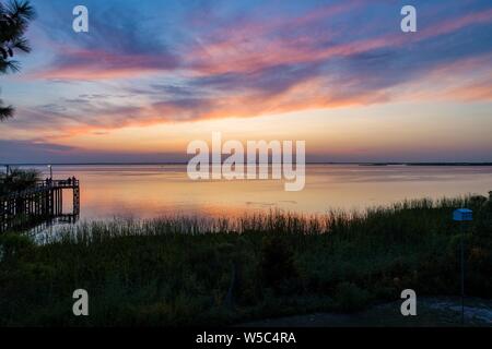 Mobile Bay au coucher du soleil Banque D'Images