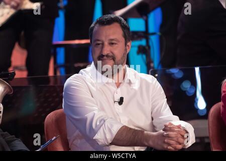 Matteo Salvini assiste au spectacle 2019 Maurizio Costanzo Banque D'Images