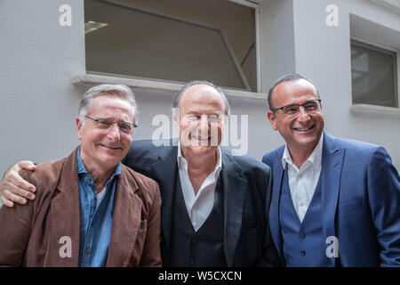 Paolo Bonolis Carlo Conti et Jerry Scotti Maurizio Costanzo assiste au Show Banque D'Images