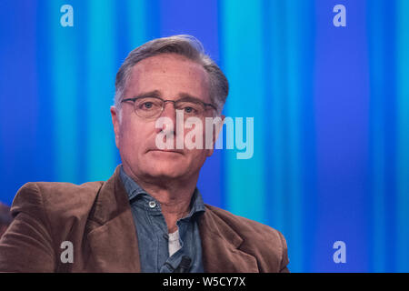 Paolo Bonolis Carlo Conti et Jerry Scotti Maurizio Costanzo assiste au Show Banque D'Images