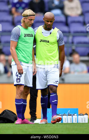 Anderlecht, Belgique. 28 juillet, 2019. Sebastiaan Bornauw d'Anderlecht et Vincent Kompany d'Anderlecht en photo au cours de la Jupiler Pro League match day 1 entre le RSC Anderlecht et KV Oostende le 28 juillet 2019 à Anderlecht (Belgique) . Credit : Pro Shots/Alamy Live News Banque D'Images