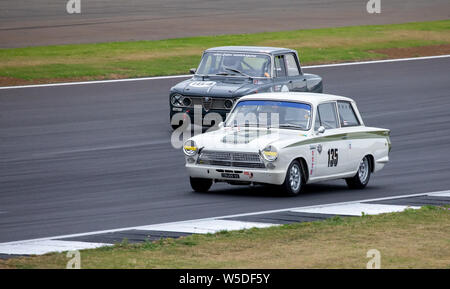 Trophée transatlantique : Qualification pour la pré '66 voitures de tourisme à Silverstone Classic Banque D'Images