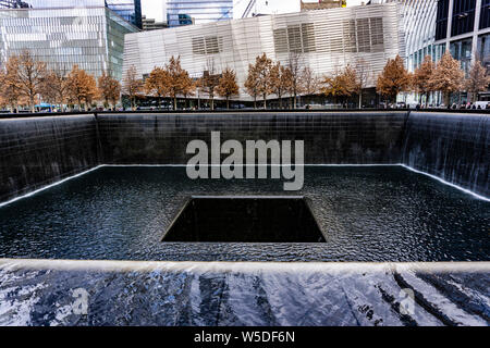 NEW YORK, USA - 05 NOVEMBRE 2018 : World trade center memorial Banque D'Images