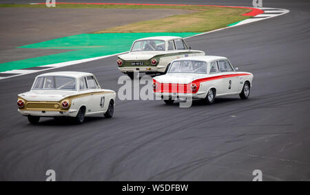 Trophée transatlantique : Qualification pour la pré '66 voitures de tourisme à Silverstone Classic Banque D'Images