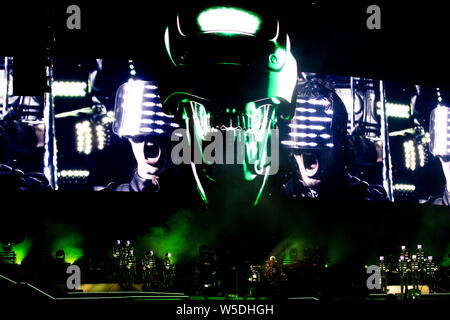 Madrid, Espagne. 26 juillet, 2019. Muse live à un concert de la théorie de la modalité 'World Tour' à la Wanda Metropolitano Stadium. Madrid, 26.07.2019 | Conditions de crédit dans le monde entier : dpa/Alamy Live News Banque D'Images