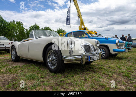 PAAREN IM GLIEN, ALLEMAGNE - 08 juin 2019 : Les voitures de sport MG A 1600 Mark II, 1960. Die Oldtimer Show 2019. Banque D'Images