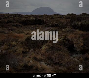 Sandwood Bay, Sutherland côte de NW de l'Écosse. Connu pour ses 1 km de long Beach, près de Cape Wrath. Au-delà des grandes dunes se trouve un loch d'eau douce. Banque D'Images