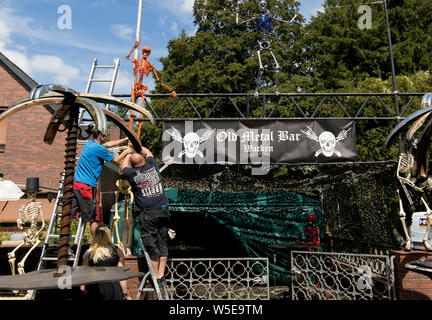 Le Wacken, Deutschland. 27 juillet, 2019. Le Wacken, Allemagne 01.08. - 03.08.2019 : Wacken Open Air - WAO - 2019 Le festival lui-même, mais aussi le village de Wacken dans le Schleswig-Holstein se préparent à la tempête de l'fans à partir d'aujourd'hui. Utilisation dans le monde entier | Credit : dpa/Alamy Live News Banque D'Images