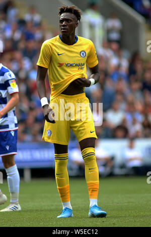 Reading, UK. 28 juillet, 2019. Tammy Abraham de Chelsea durant la pré-saison match amical de football, lecture v Chelsea au stade Madejski en lecture le dimanche 28 juillet 2019. Ce droit ne peut être utilisé qu'à des fins rédactionnelles. Usage éditorial uniquement, licence requise pour un usage commercial. Aucune utilisation de pari, de jeux ou d'un seul club/ligue/dvd publications. Photos par Tom Smeeth/Andrew Orchard la photographie de sport/Alamy live news Crédit : Andrew Orchard la photographie de sport/Alamy Live News Banque D'Images